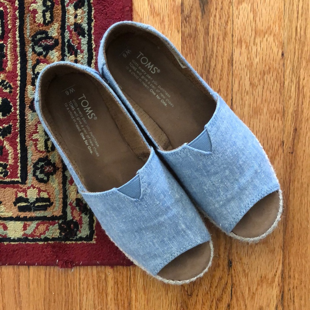 Toms espadrilles, size 6, rarely worn